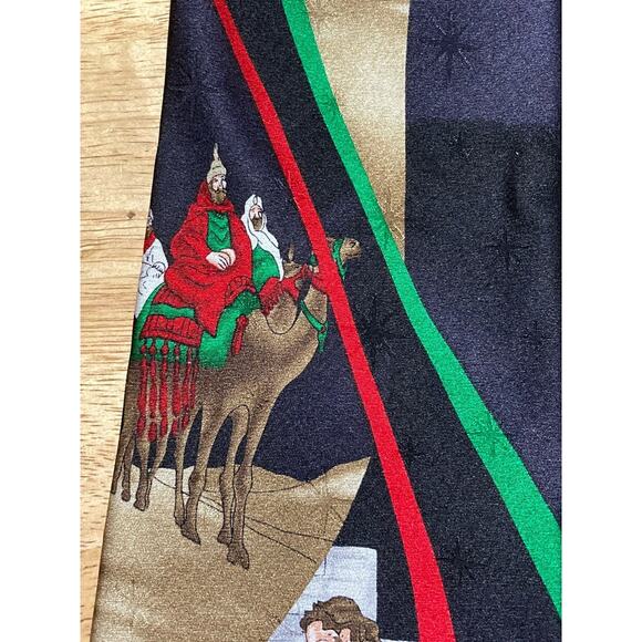 Men's Tie Holiday Traditions By Hallmark Christmas Manger - Picture 3 of 8